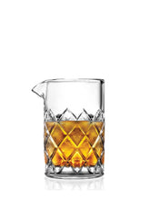 Elegant Yarai mixing glas til håndlavet cocktailkunst.